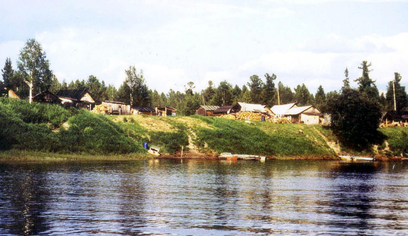 Eastern Khanty extended family settlement today, B. Yugan River. Photo by Andrew Wiget